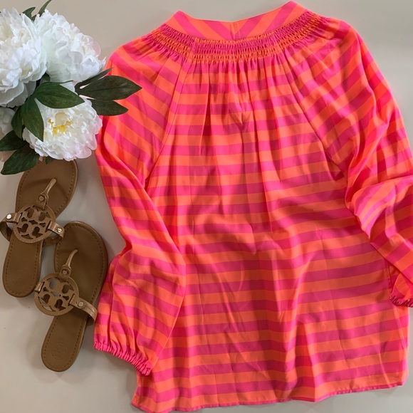 SOLD - EUC size S Lilly Pulitzer Elsa top - Picture 2 of 3